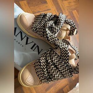 Lanvin curbed panelled lace up sneakers